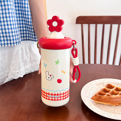 Premium Floral Stainless Steel Water Bottle – 600ml (SUS 316)