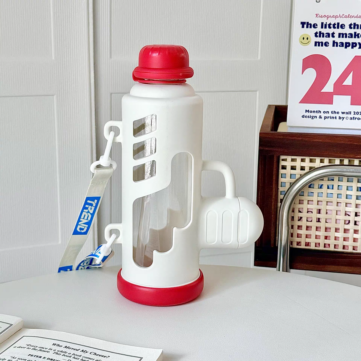 Gun Style Kids Water Bottle – 680ML BPA-Free Leakproof Bottle with Strap