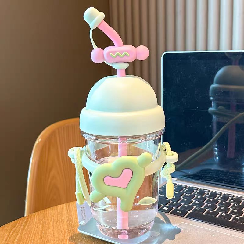 Beautifull Sipper Water Bottle – BPA Free Unbreakable Kids Drink Bottle - 800 ml