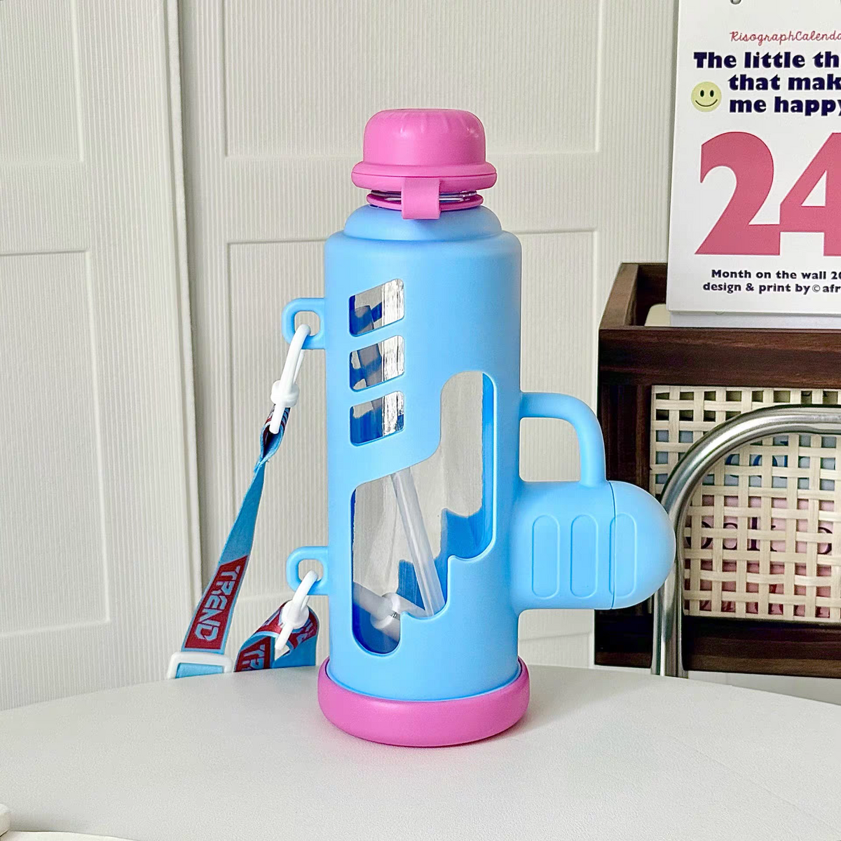Gun Style Kids Water Bottle – 680ML BPA-Free Leakproof Bottle with Strap